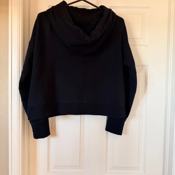 Calvin Klein cropped hoodie - Picture 2 of 4